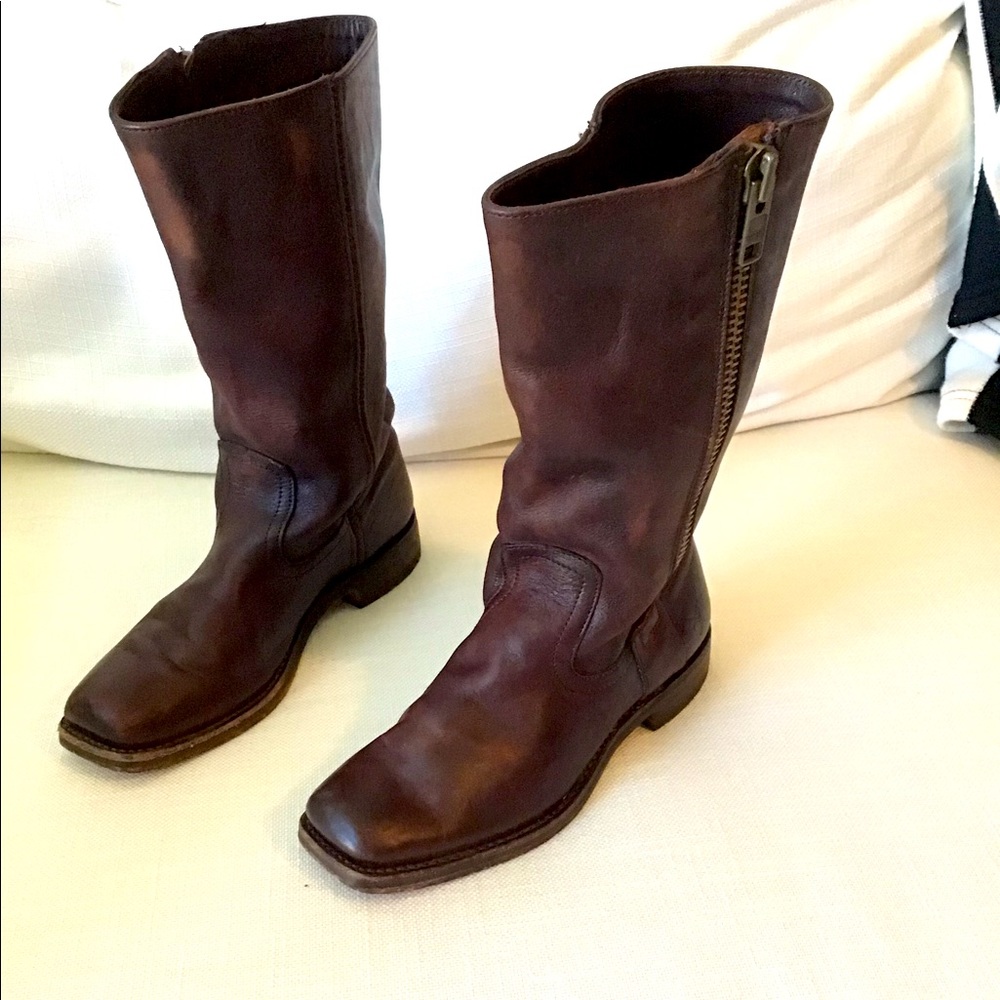 Frye Motorcycle Boot Size 6. Dark Brown